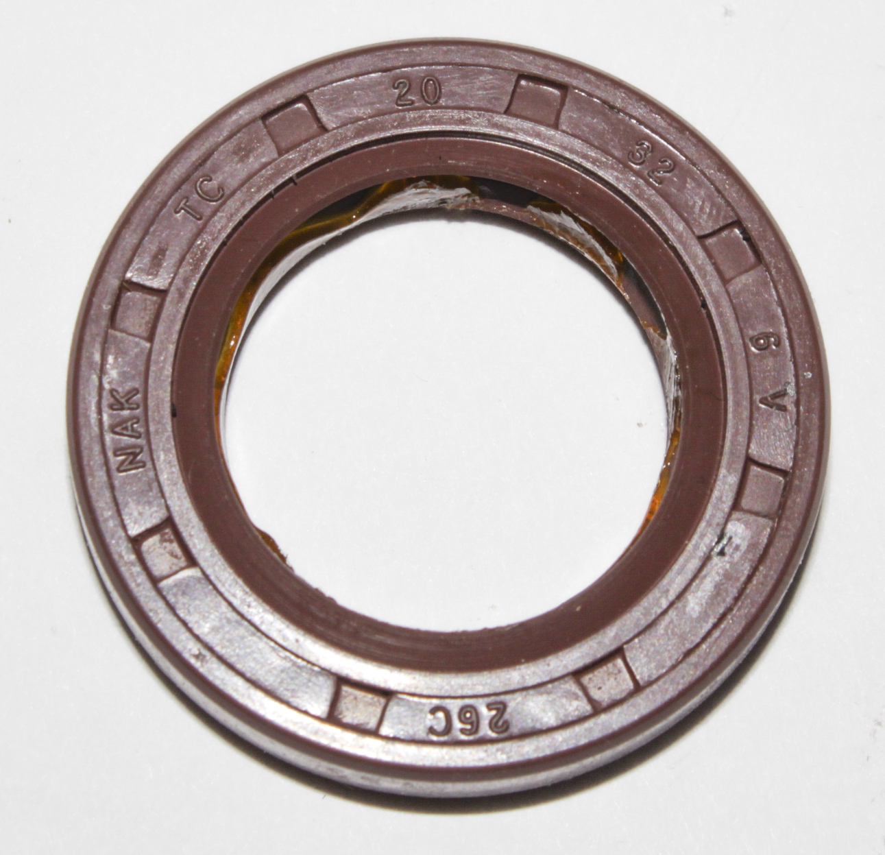 Сальник d20х32х6 <br>(Артикул: 0103.030000)