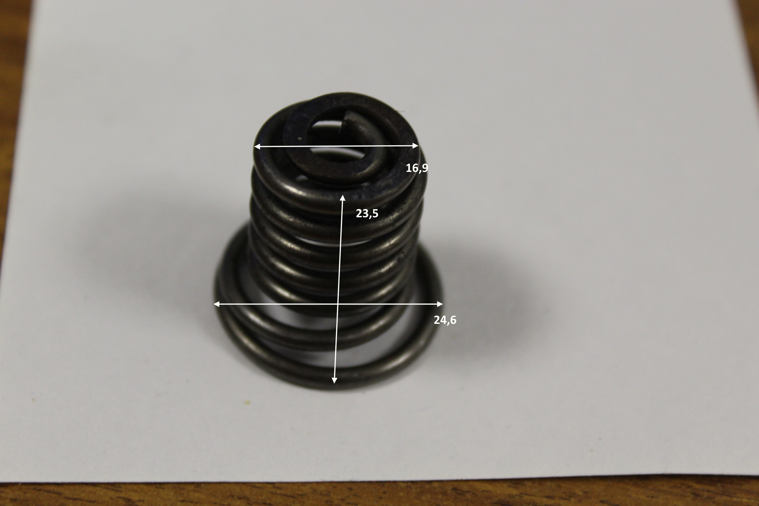 YS45-52C003 Пружина коническая сжатия картера <br>(Артикул: 0801.009800)