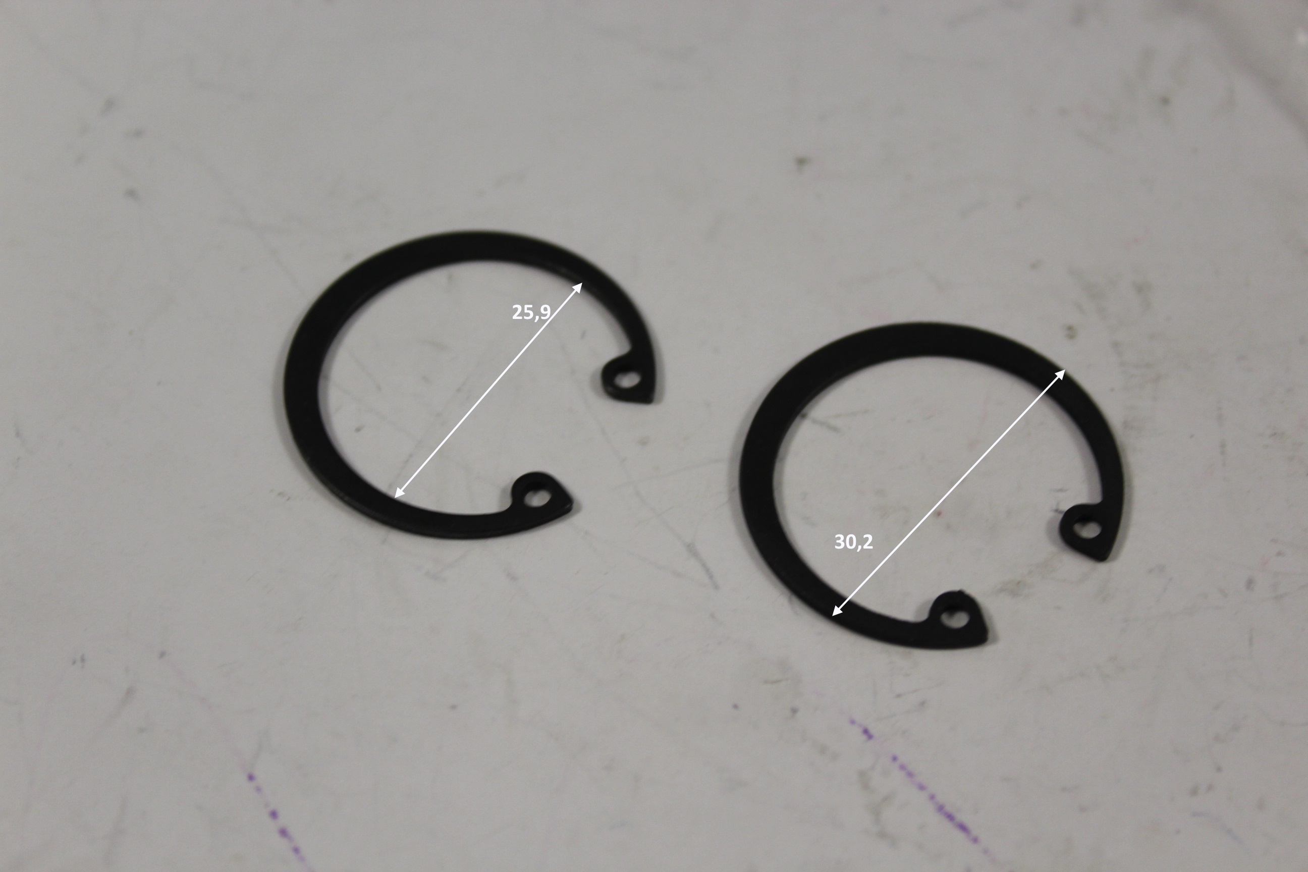 Кольцо Ø30 стопорное с ушками для отверстия \\ gasket <br>(Артикул: 0802.108100)